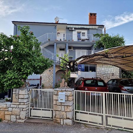 Apartments With A Parking Space Rovinj - 19088 Exterior photo